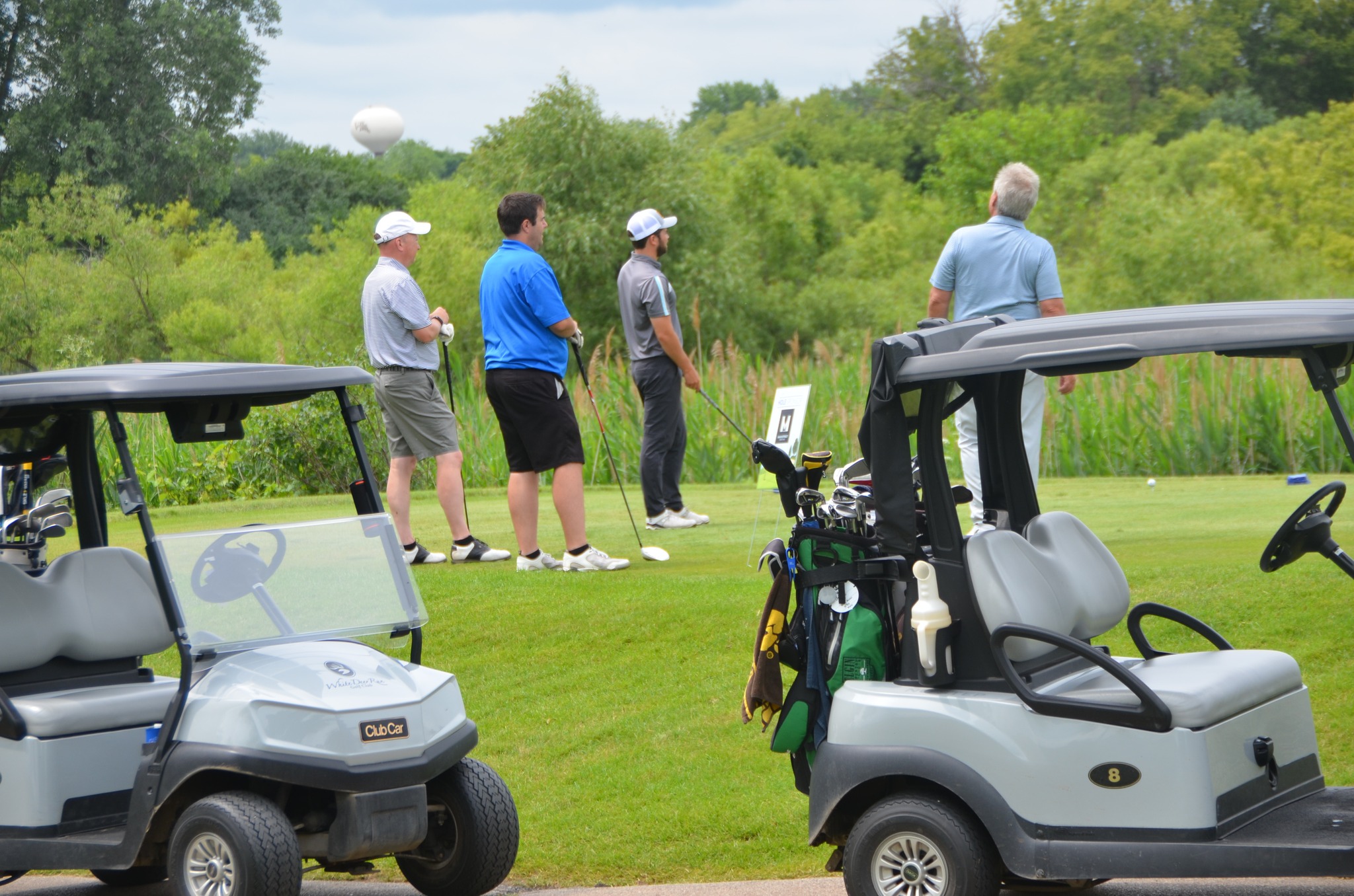 Golfers at the GLMV Golf Outing